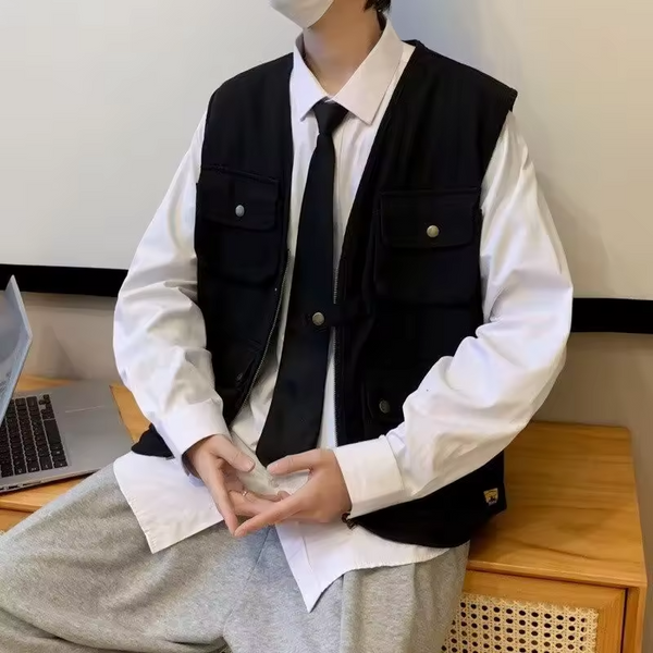 Unisex Men's Summer Slim Fit Sleeveless Waistcoat Retro Workwear Vest with Pockets Layerable Jacket for Casual or Streetwear