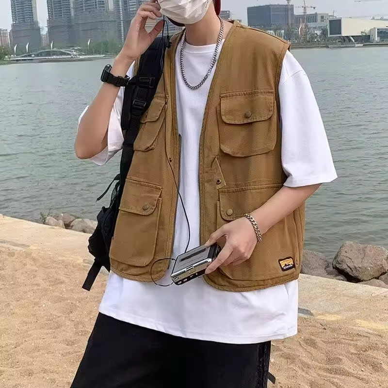 Unisex Men's Summer Slim Fit Sleeveless Waistcoat Retro Workwear Vest with Pockets Layerable Jacket for Casual or Streetwear