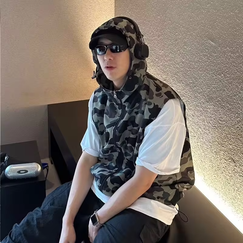 Trendy Camo Hooded Zip Up Vest for Couples Men's Oversized Streetwear Jacket with Minimalist Design Unisex Fit