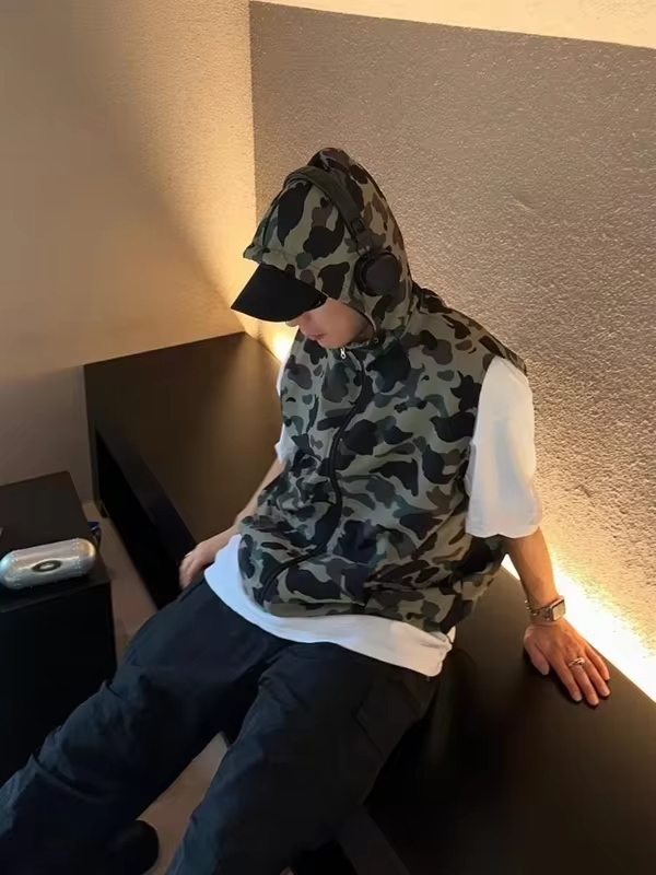 Trendy Camo Hooded Zip Up Vest for Couples Men's Oversized Streetwear Jacket with Minimalist Design Unisex Fit