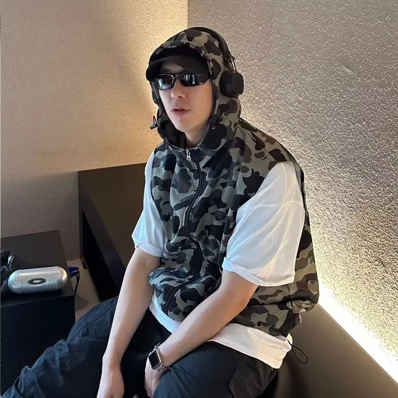 Trendy Camo Hooded Zip Up Vest for Couples Men's Oversized Streetwear Jacket with Minimalist Design Unisex Fit