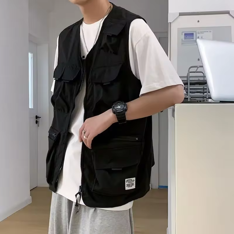 Edgy Streetwear Sleeveless Vest for Men  Summer Lightweight Oversized Jacket with Functional Pockets Retro Workwear Outerwear