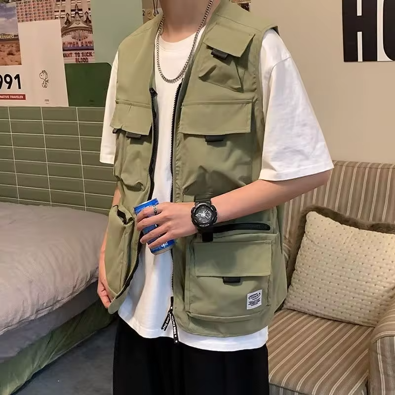 Edgy Streetwear Sleeveless Vest for Men  Summer Lightweight Oversized Jacket with Functional Pockets Retro Workwear Outerwear