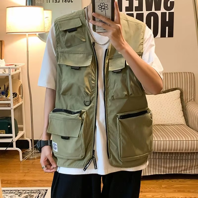 Edgy Streetwear Sleeveless Vest for Men  Summer Lightweight Oversized Jacket with Functional Pockets Retro Workwear Outerwear